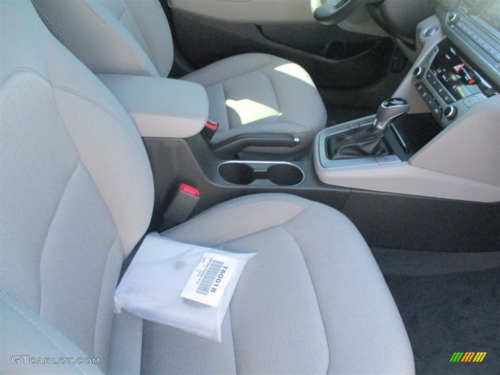 2017 Elantra SE - Silver / Gray photo #13