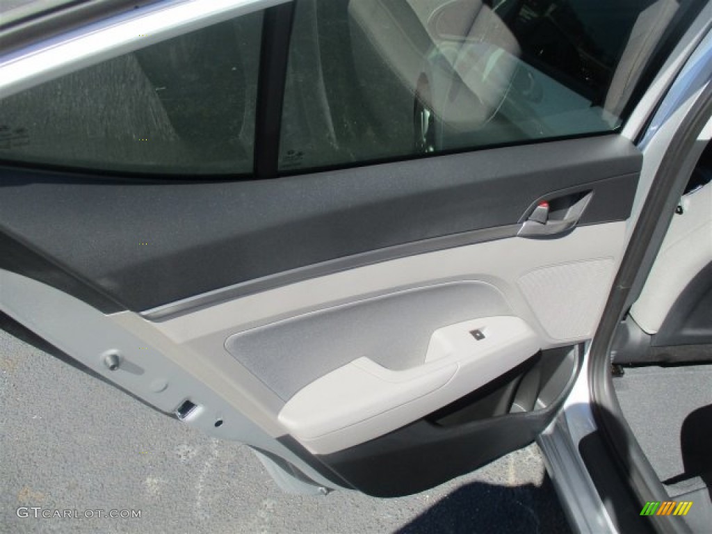 2017 Elantra SE - Silver / Gray photo #17