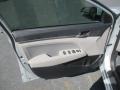 2017 Silver Hyundai Elantra SE  photo #18