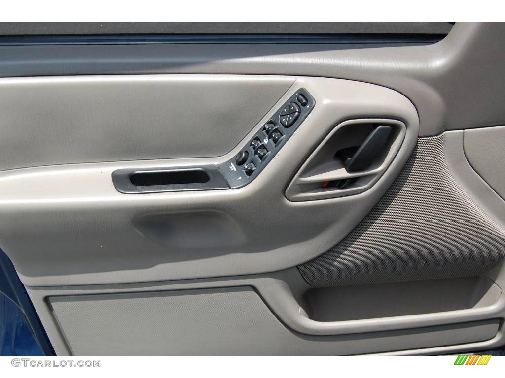 2003 Grand Cherokee Laredo - Patriot Blue Pearl / Taupe photo #14