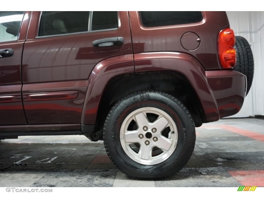 2004 Liberty Limited 4x4 - Deep Molten Red Pearl / Light Taupe/Dark Slate Gray photo #72