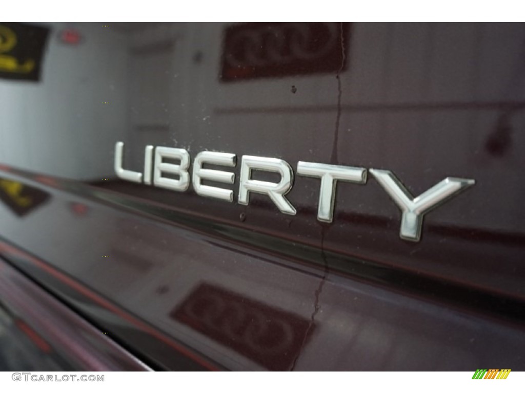 2004 Liberty Limited 4x4 - Deep Molten Red Pearl / Light Taupe/Dark Slate Gray photo #91