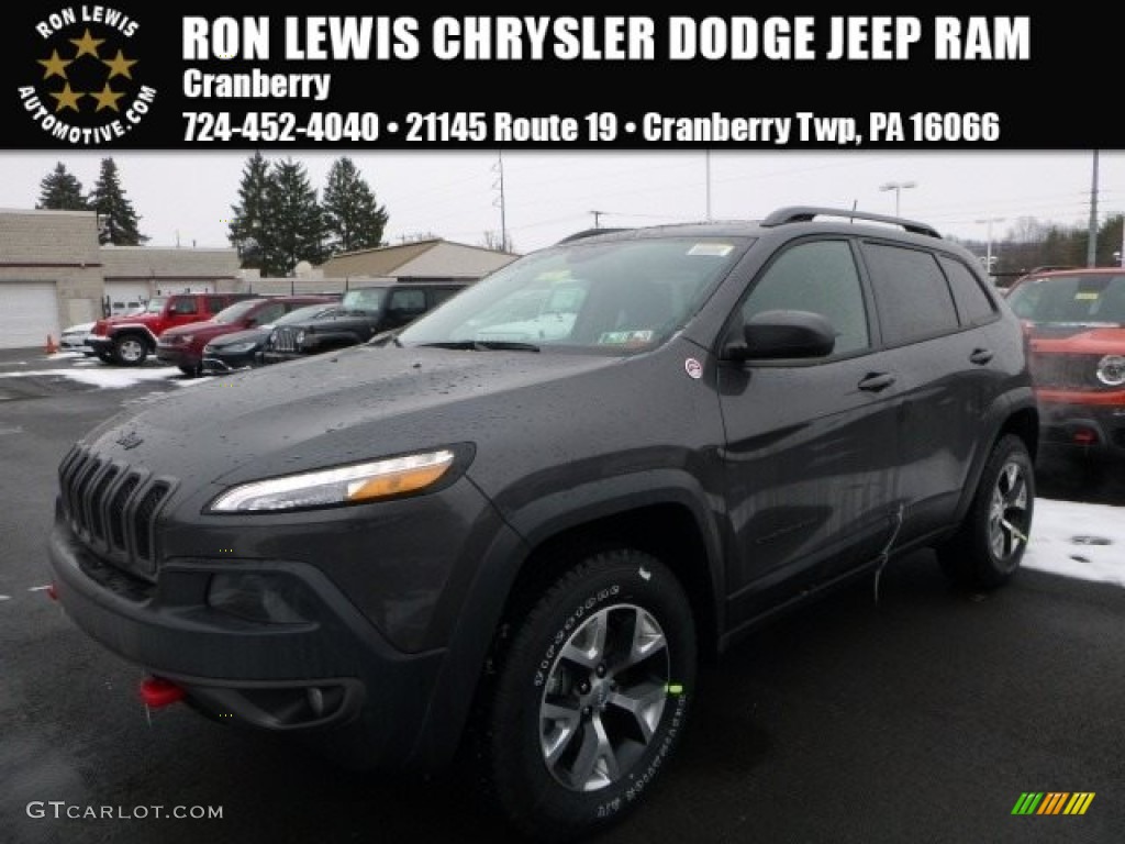 2016 Granite Crystal Metallic Jeep Cherokee Trailhawk 4x4