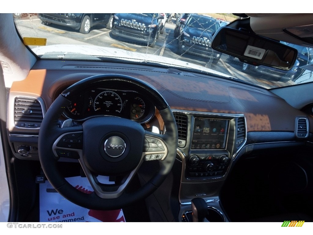 2016 Jeep Grand Cherokee Summit Dashboard Photos