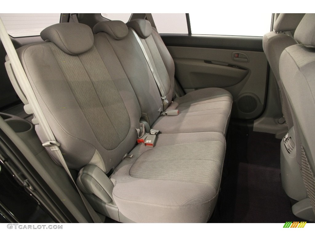 2009 Kia Rondo LX Rear Seat Photos