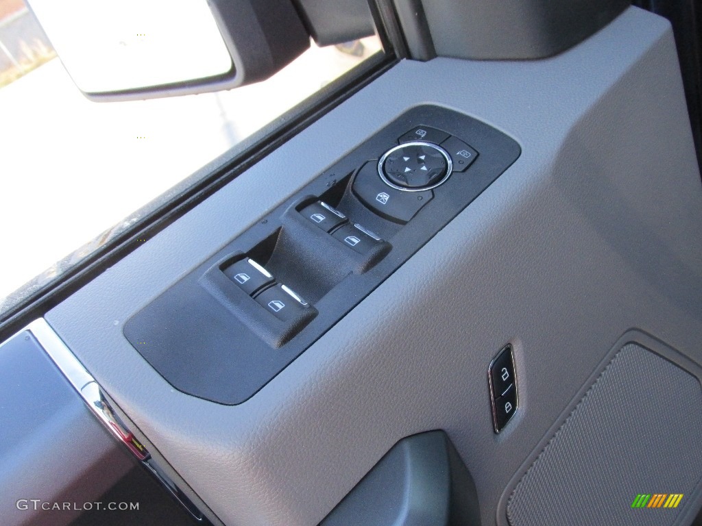2016 F150 XLT SuperCrew - Blue Jeans / Medium Earth Gray photo #21