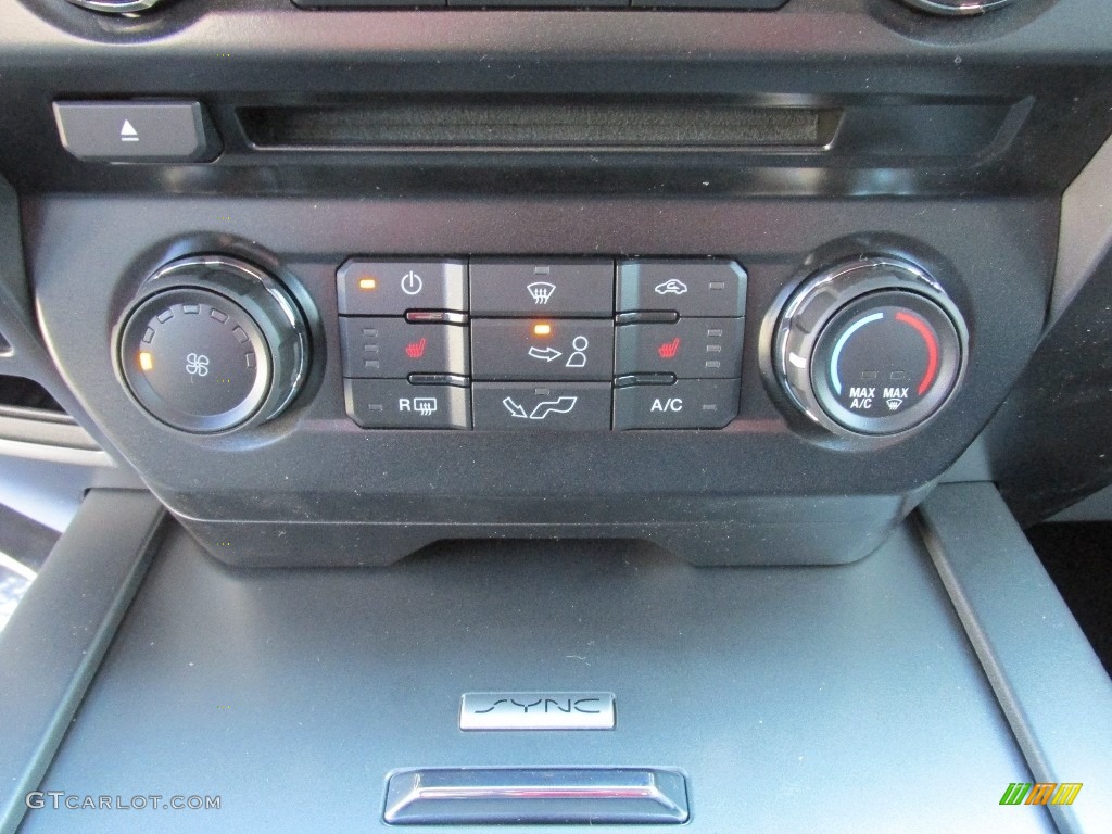 2016 F150 XLT SuperCrew - Blue Jeans / Medium Earth Gray photo #28