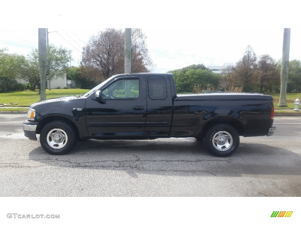 2002 F150 XL SuperCab - Black / Dark Graphite photo #2