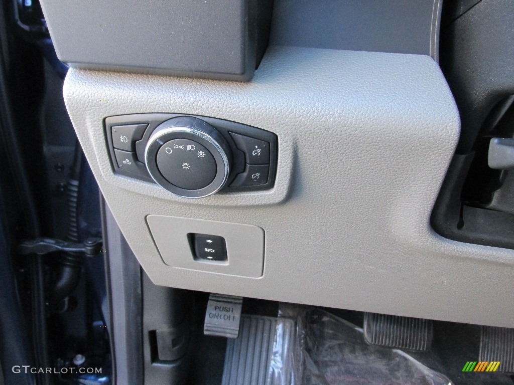 2016 F150 XLT SuperCrew - Blue Jeans / Medium Earth Gray photo #33