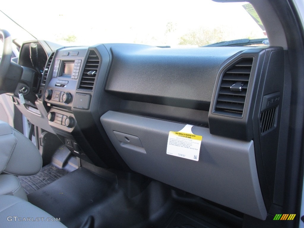 2016 F150 XL Regular Cab - Oxford White / Medium Earth Gray photo #17