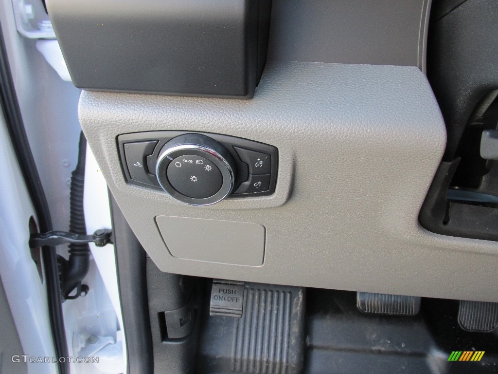 2016 F150 XL Regular Cab - Oxford White / Medium Earth Gray photo #29