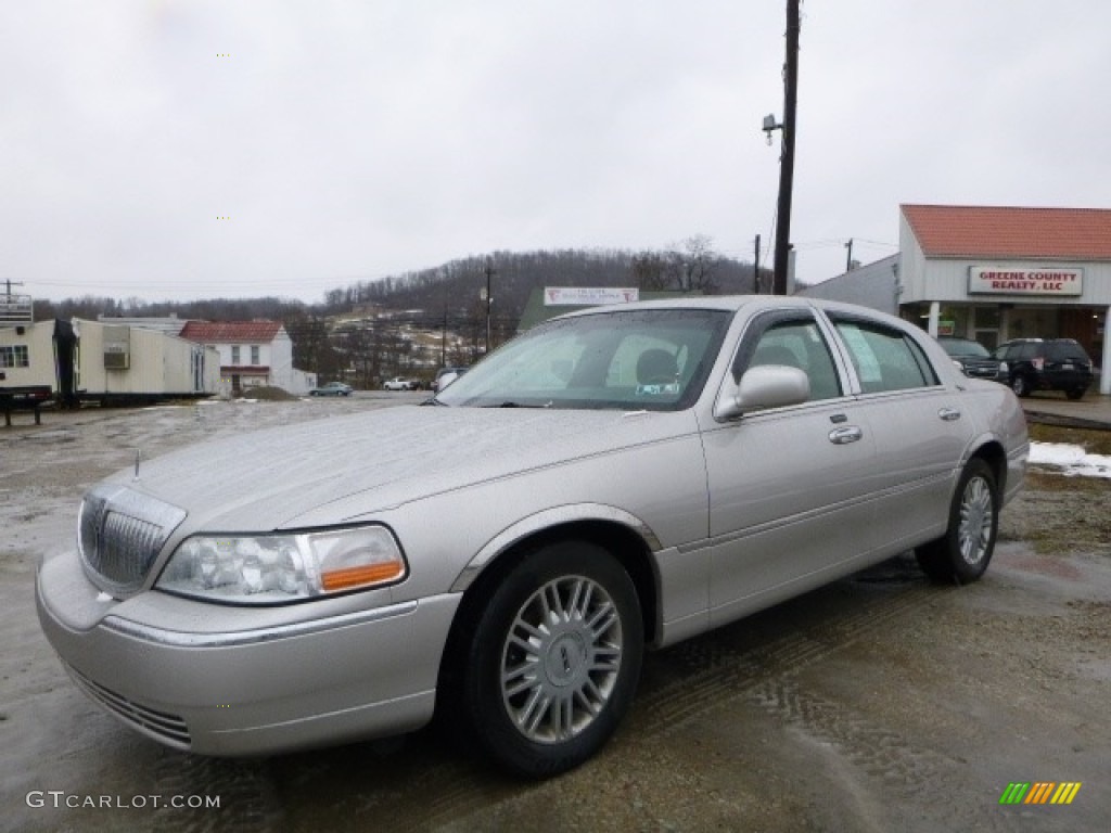 Silver Birch Metallic 2008 Lincoln Town Car Signature Limited Exterior Photo #110838201