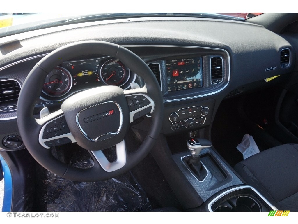 2016 Dodge Charger SXT Dashboard Photos