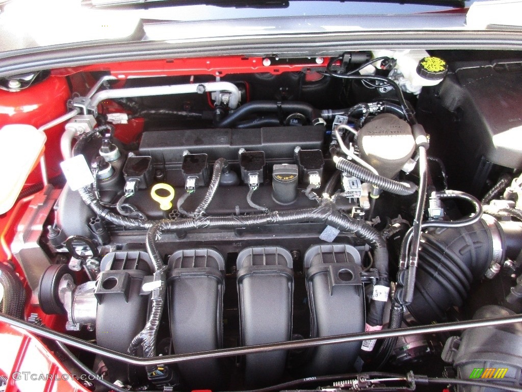 2016 Focus SE Sedan - Race Red / Charcoal Black photo #10