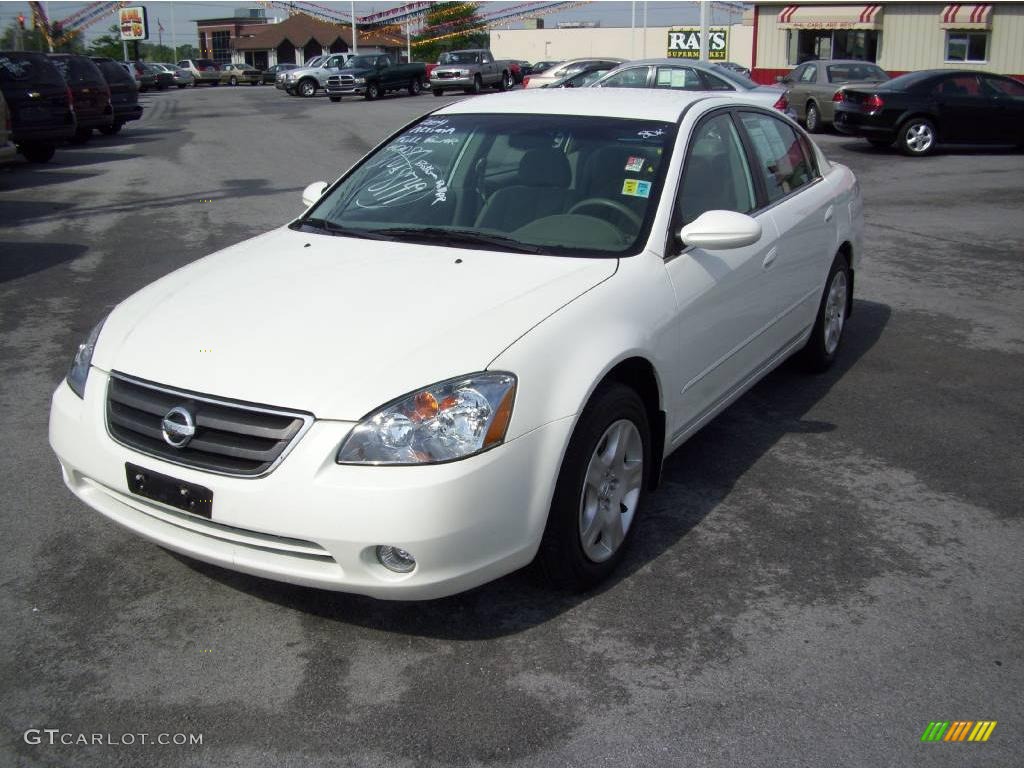 Satin White Nissan Altima