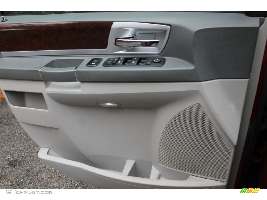 2010 Town & Country Touring - Inferno Red Crystal Pearl / Medium Slate Gray/Light Shale photo #15
