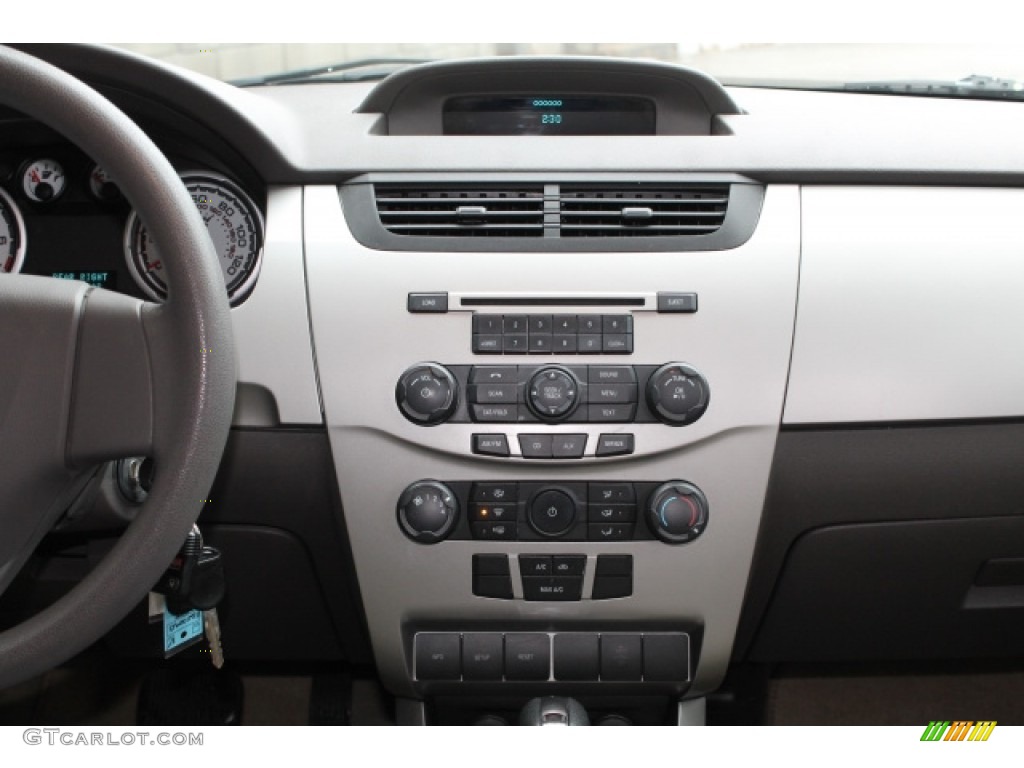 2008 Focus SE Sedan - Vista Blue Metallic / Medium Stone photo #12