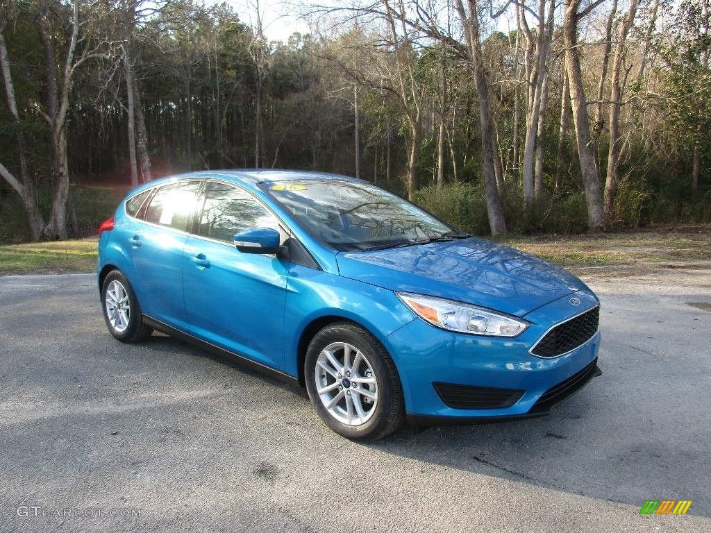 2016 Focus SE Hatch - Blue Candy / Medium Light Stone photo #1