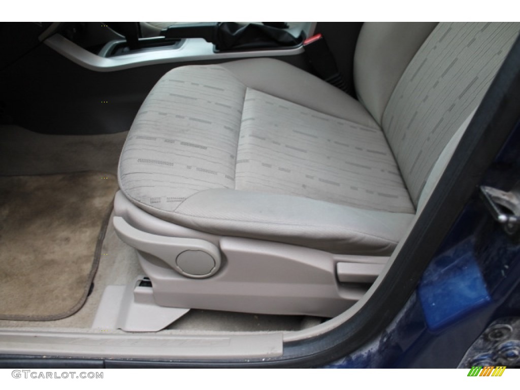 2008 Focus SE Sedan - Vista Blue Metallic / Medium Stone photo #16