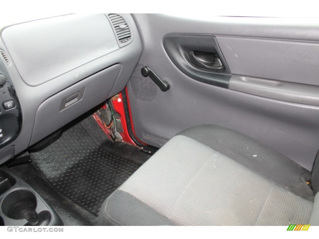 2003 Ranger Edge Regular Cab - Bright Red / Dark Graphite photo #13