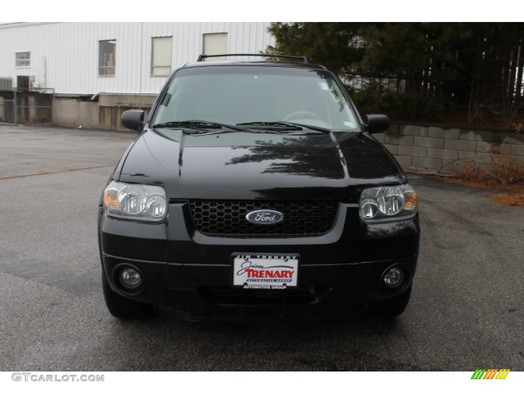 2005 Escape Limited 4WD - Black / Medium/Dark Pebble Beige photo #8