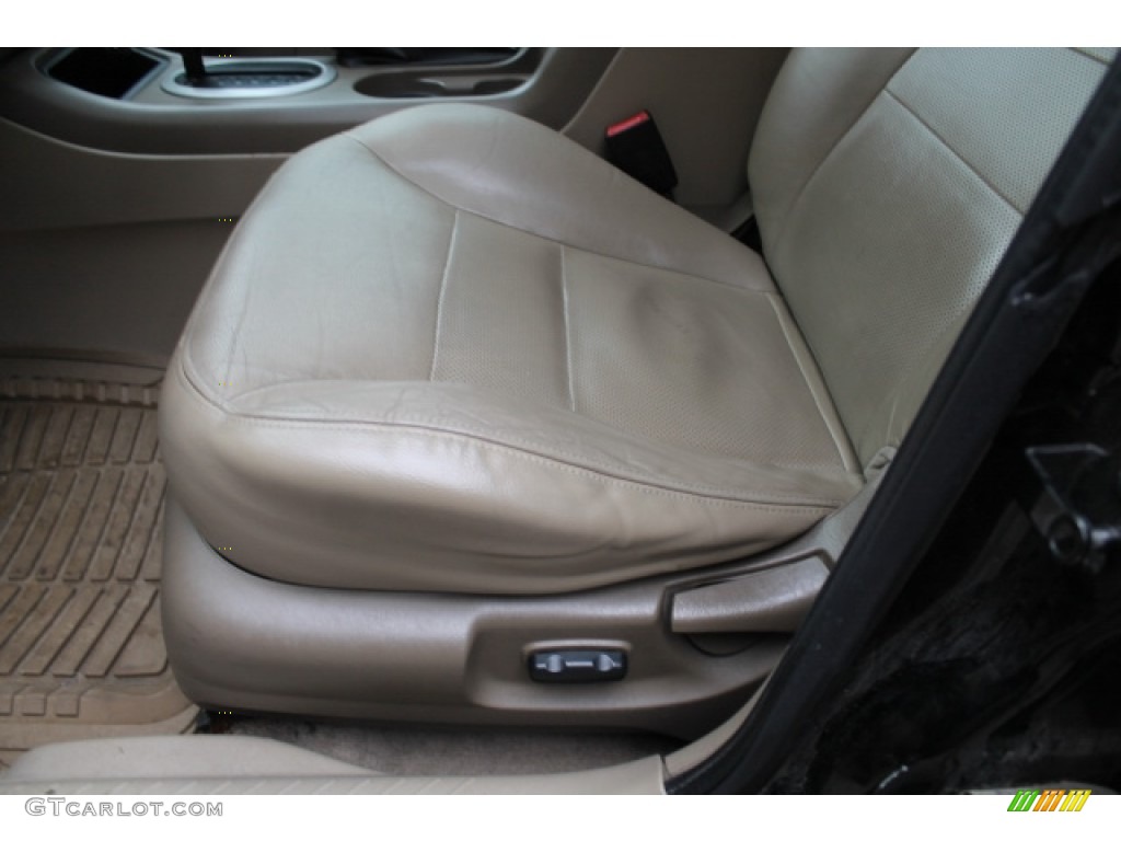 2005 Escape Limited 4WD - Black / Medium/Dark Pebble Beige photo #16