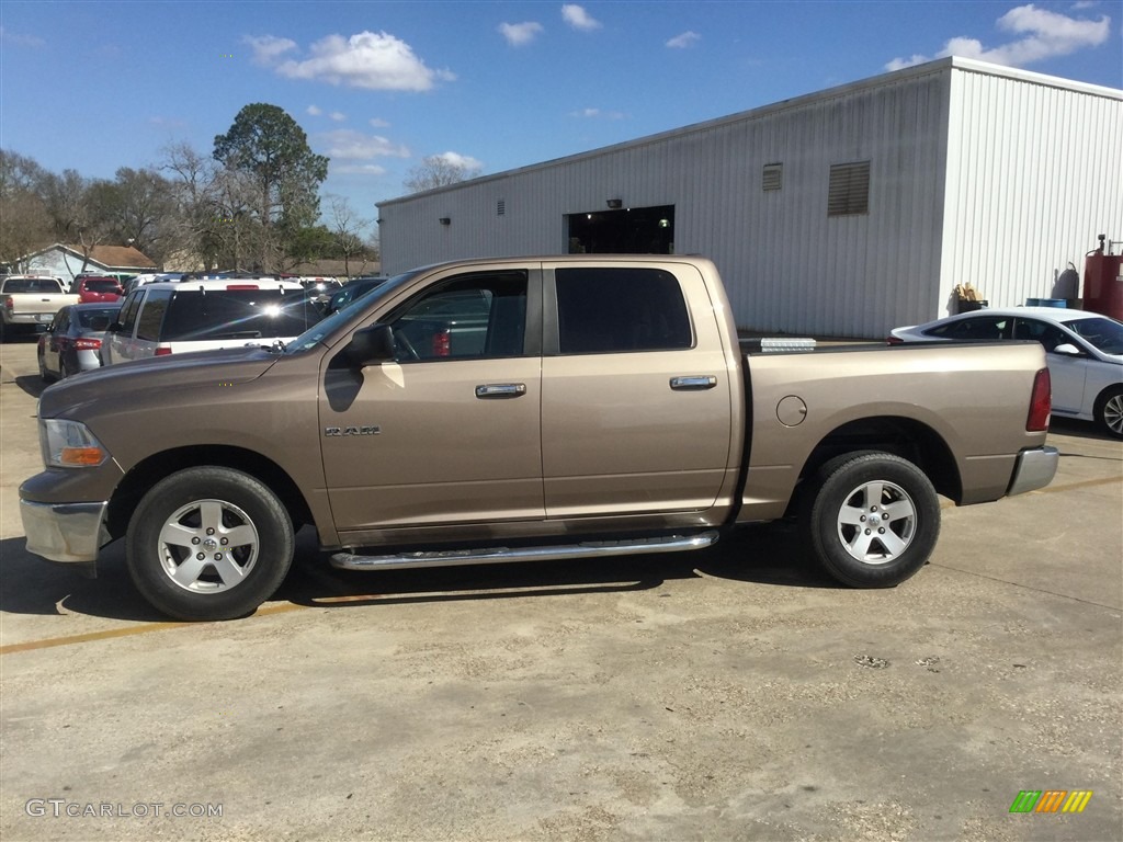 2010 Ram 1500 SLT Crew Cab - Austin Tan Pearl / Light Pebble Beige/Bark Brown photo #2