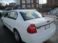 2005 White Chevrolet Malibu Sedan  photo #3