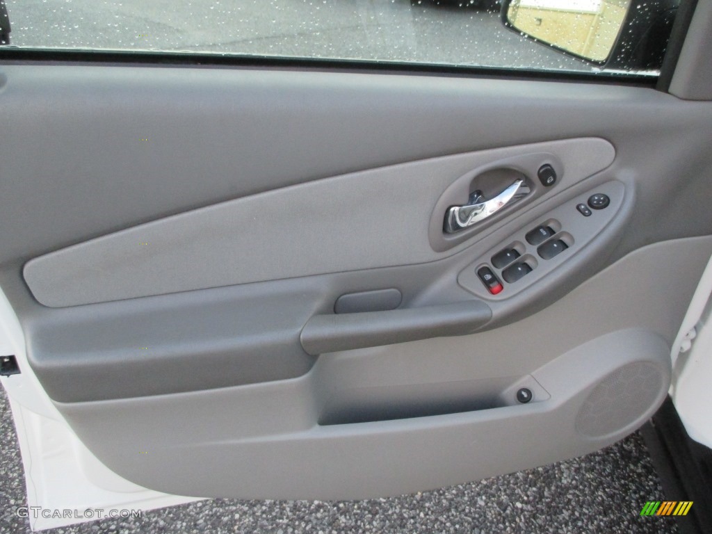 2005 Malibu Sedan - White / Gray photo #23