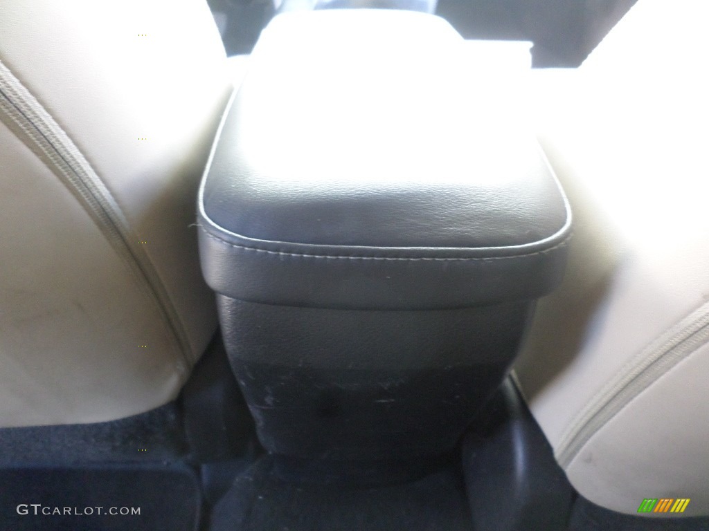 2011 CT 200h Hybrid Premium - Starfire White Pearl / Black photo #19