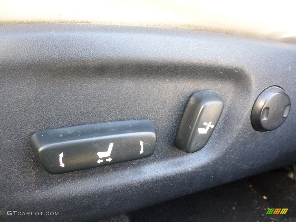 2011 CT 200h Hybrid Premium - Starfire White Pearl / Black photo #22