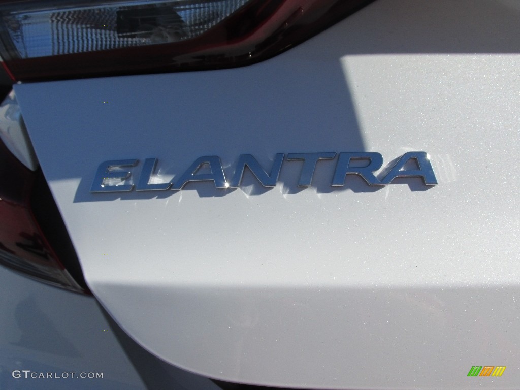 2017 Elantra SE - White / Beige photo #14