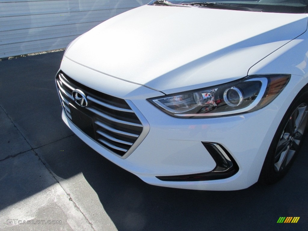 2017 Elantra SE - White / Gray photo #11