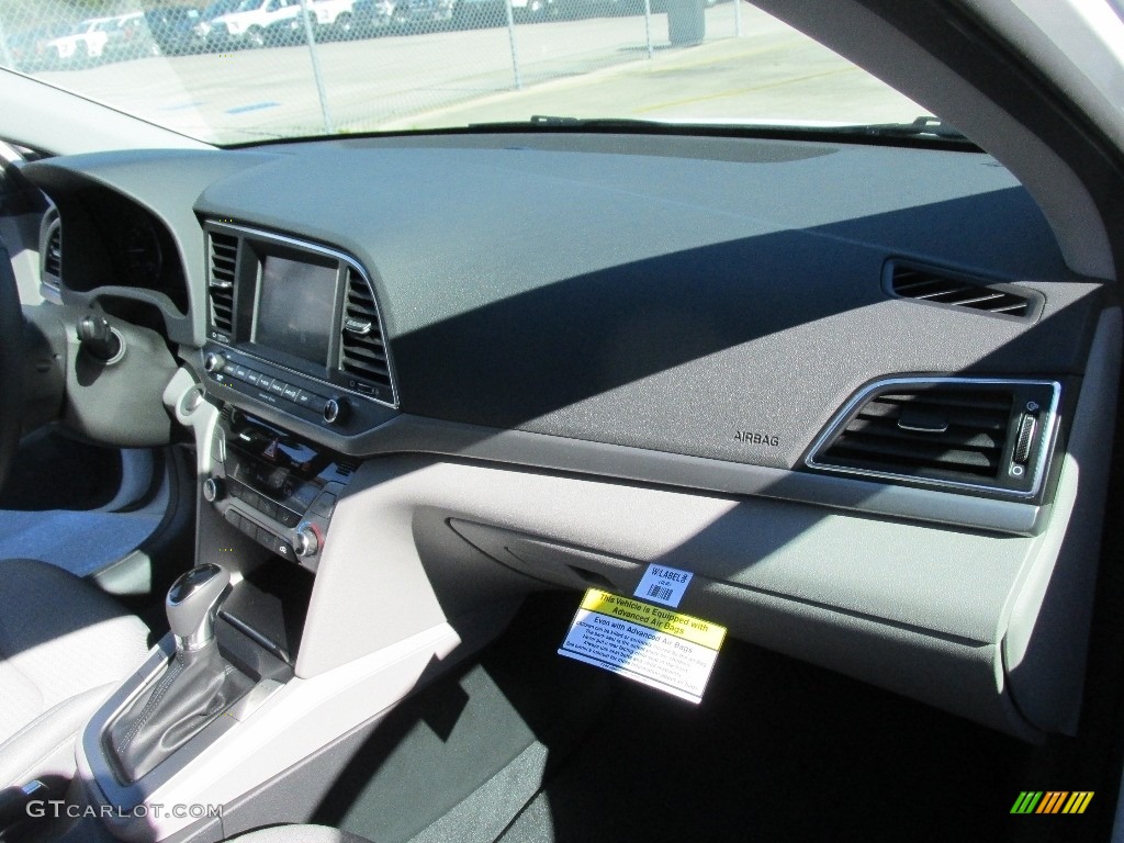 2017 Elantra SE - White / Gray photo #17