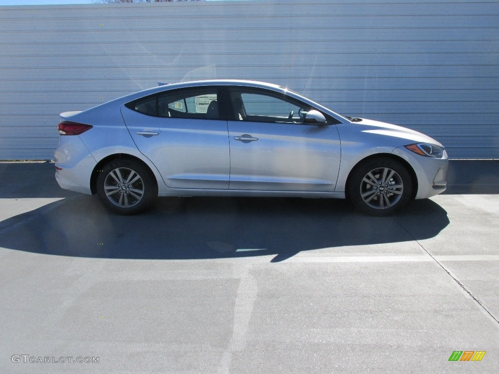 2017 Elantra SE - Silver / Gray photo #3