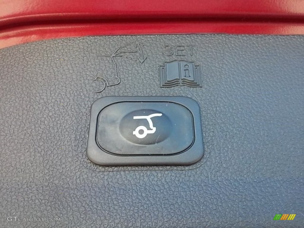 2016 Escape SE - Ruby Red Metallic / Charcoal Black photo #8