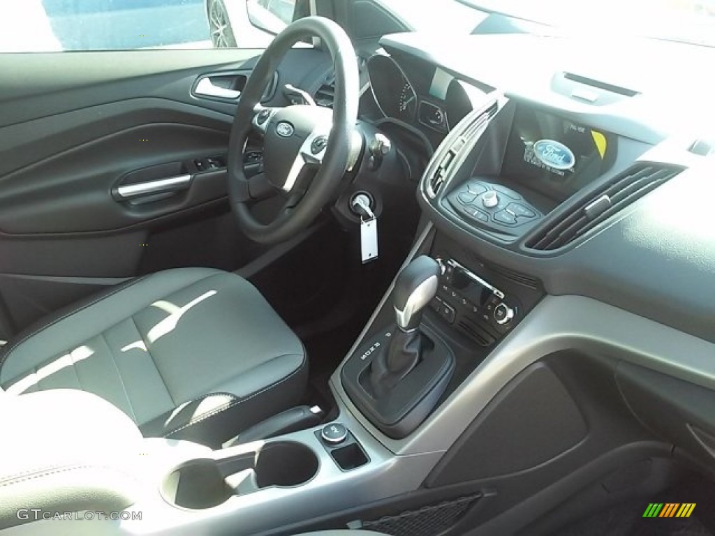 2016 Escape SE - Ruby Red Metallic / Charcoal Black photo #14