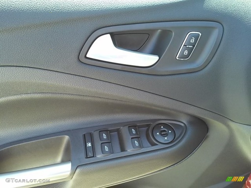 2016 Escape SE - Ruby Red Metallic / Charcoal Black photo #19