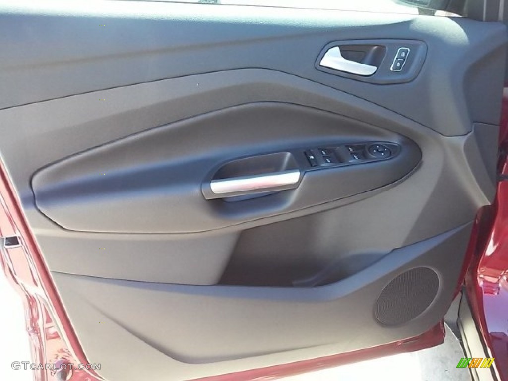 2016 Escape SE - Ruby Red Metallic / Charcoal Black photo #20