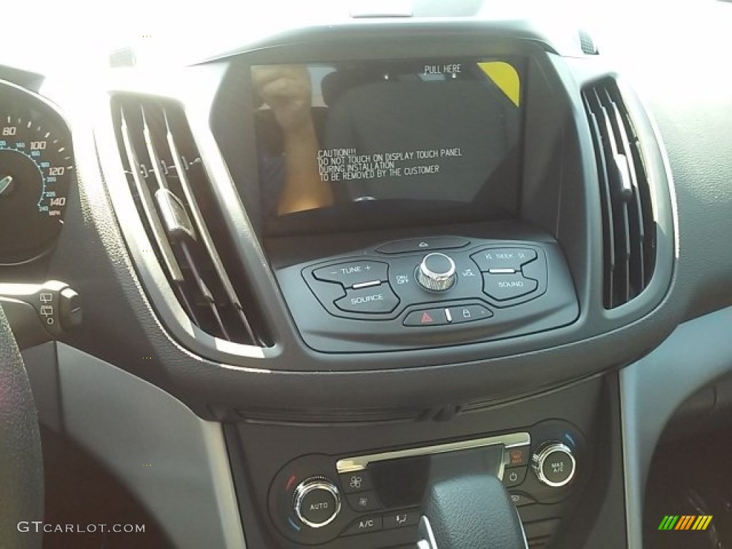 2016 Escape SE - Ruby Red Metallic / Charcoal Black photo #21