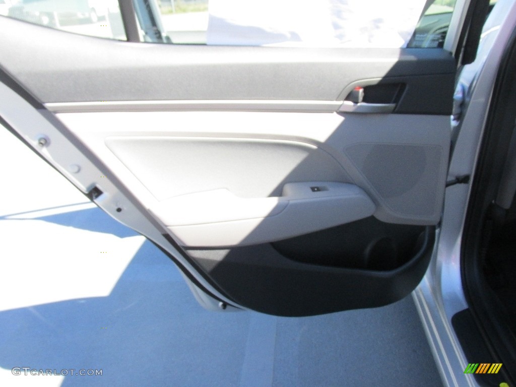 2017 Elantra SE - Silver / Gray photo #17