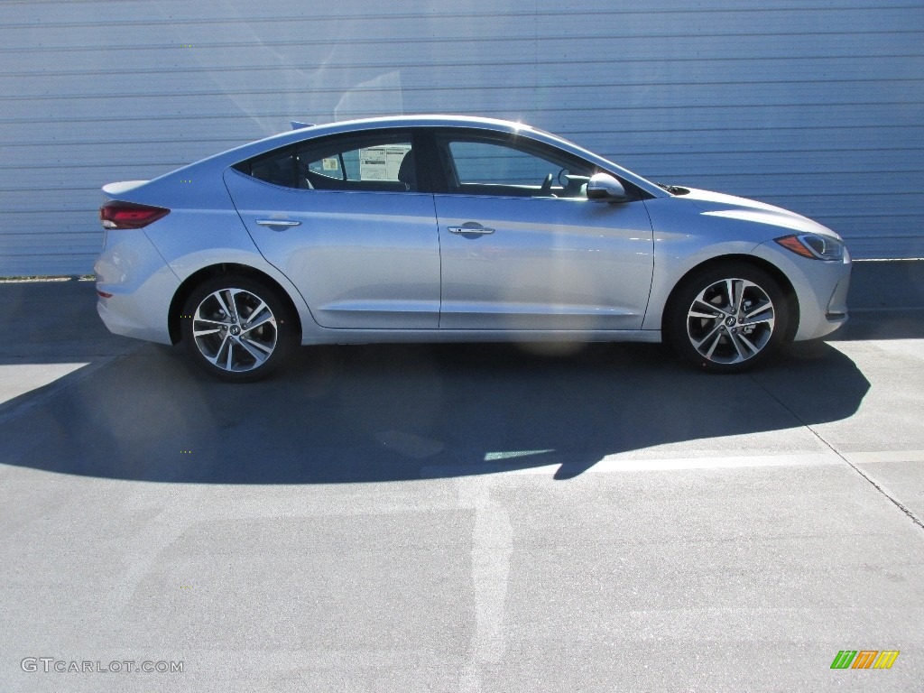 2017 Elantra SE - Silver / Black photo #3