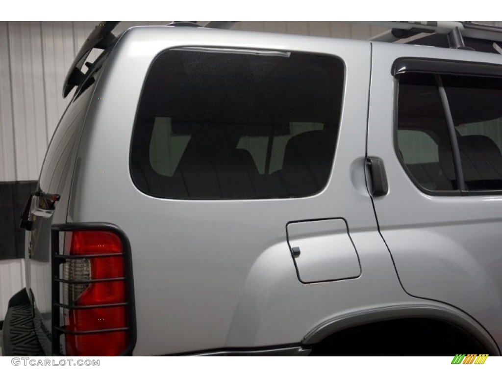 2001 Xterra SE V6 4x4 - Silver Ice Metallic / Dusk Gray photo #55