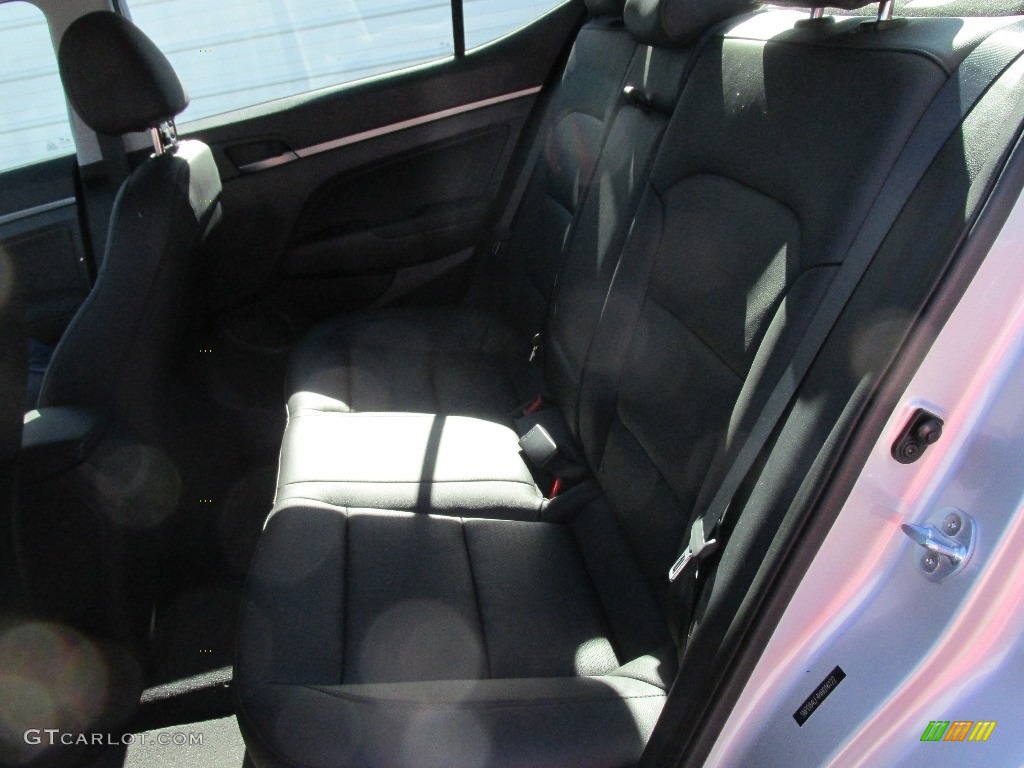 2017 Elantra SE - Silver / Black photo #18