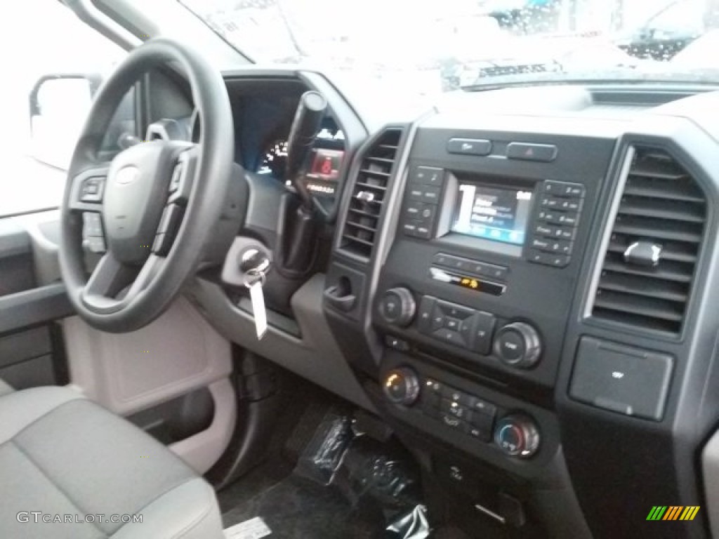 2016 F150 XL Regular Cab - Magnetic / Medium Earth Gray photo #17