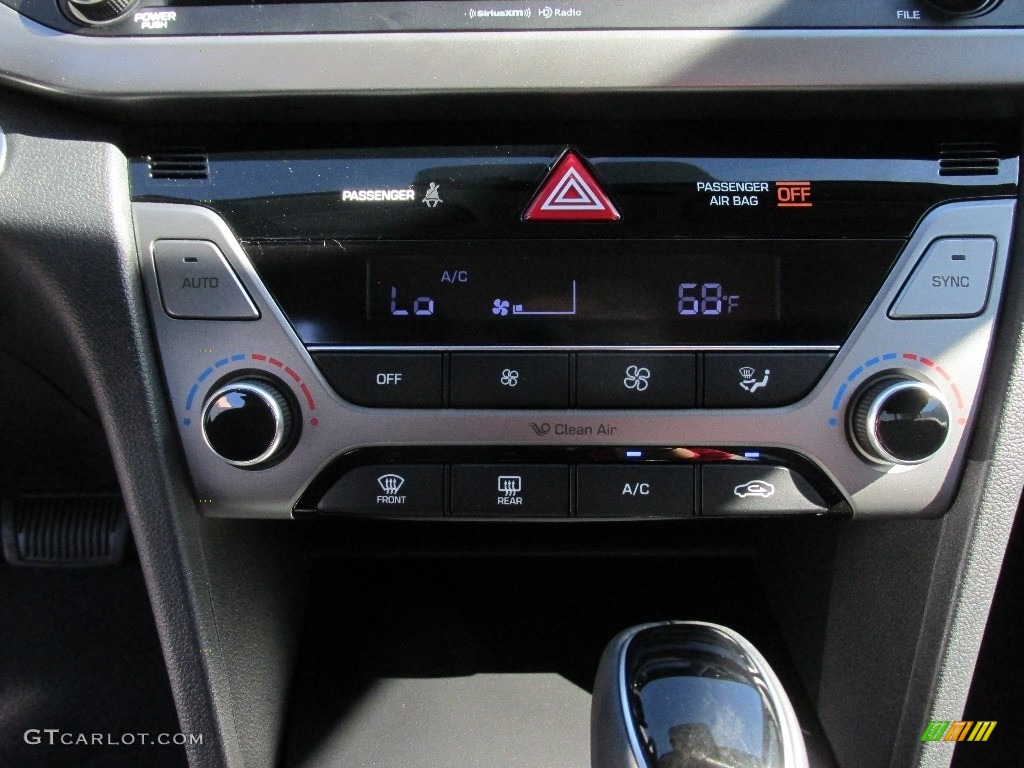 2017 Elantra SE - Silver / Black photo #26