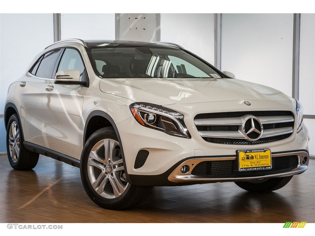 2016 GLA 250 - Cirrus White / Black photo #12