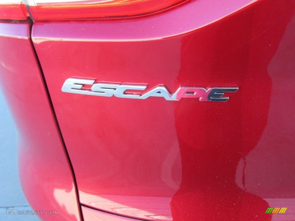 2016 Escape SE - Ruby Red Metallic / Charcoal Black photo #13