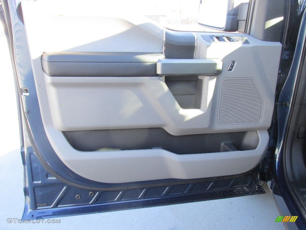 2016 F150 XLT SuperCrew - Blue Jeans / Medium Earth Gray photo #19