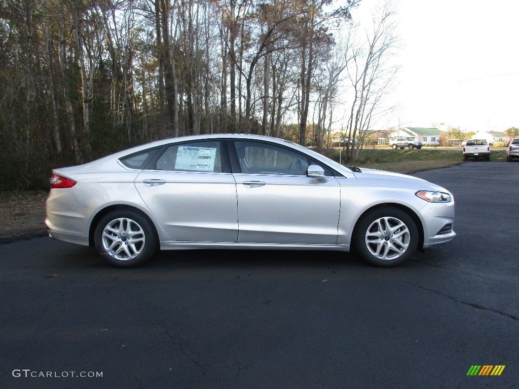 2016 Fusion SE - Ingot Silver Metallic / Charcoal Black photo #2
